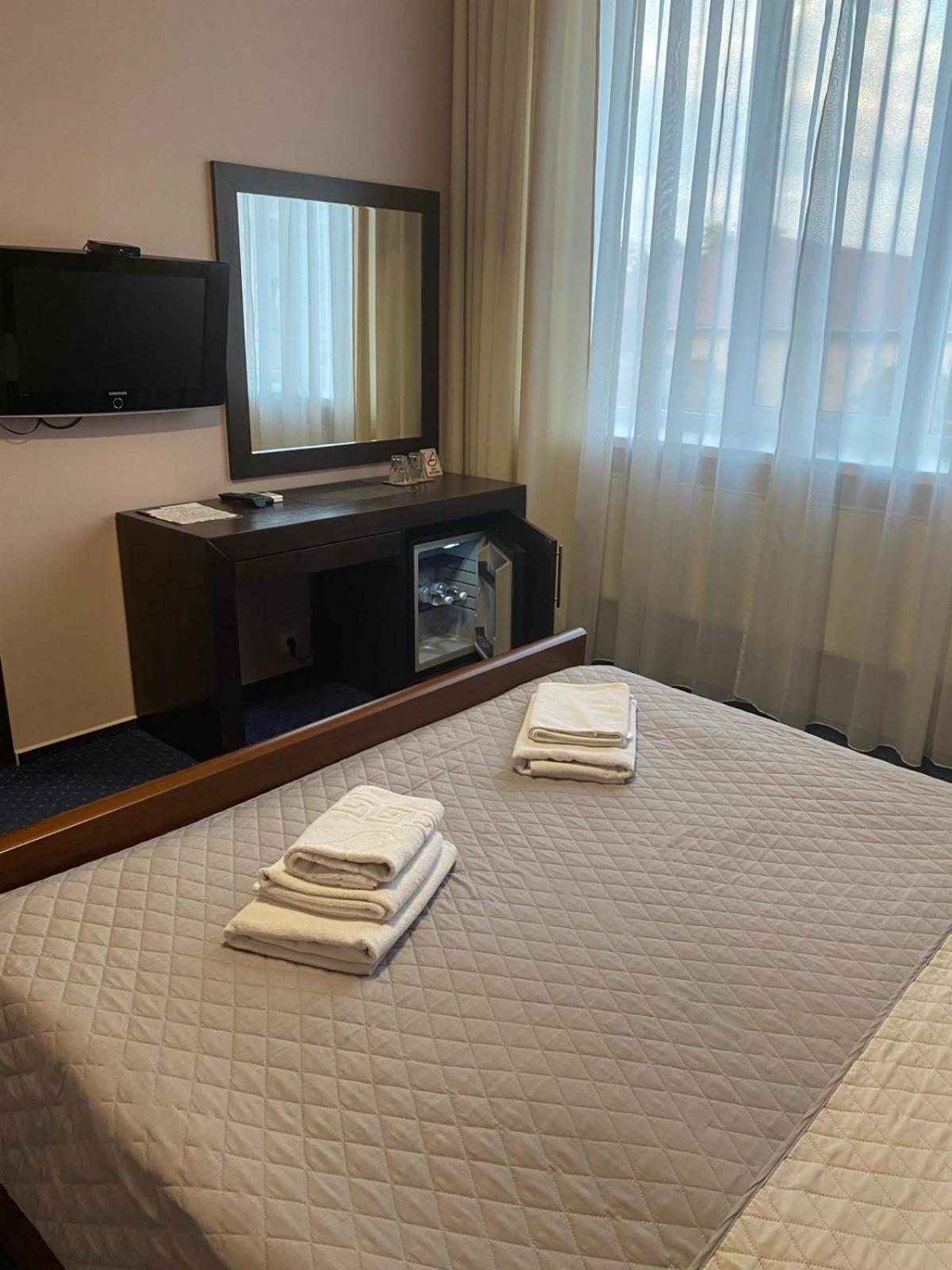Gosudar Hotel Kropyvnytskyi Bagian luar foto